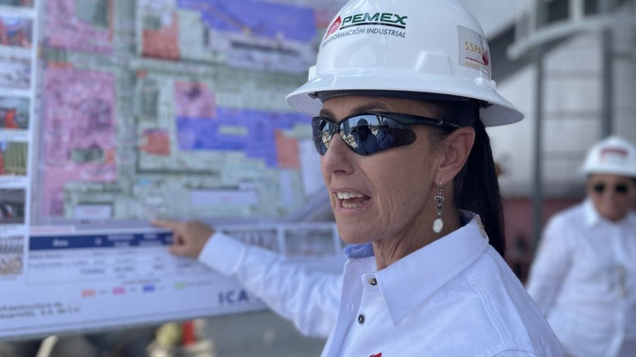 Sheinbaum descarta despidos en Pemex; respalda plan de trabajo para 2025-2030