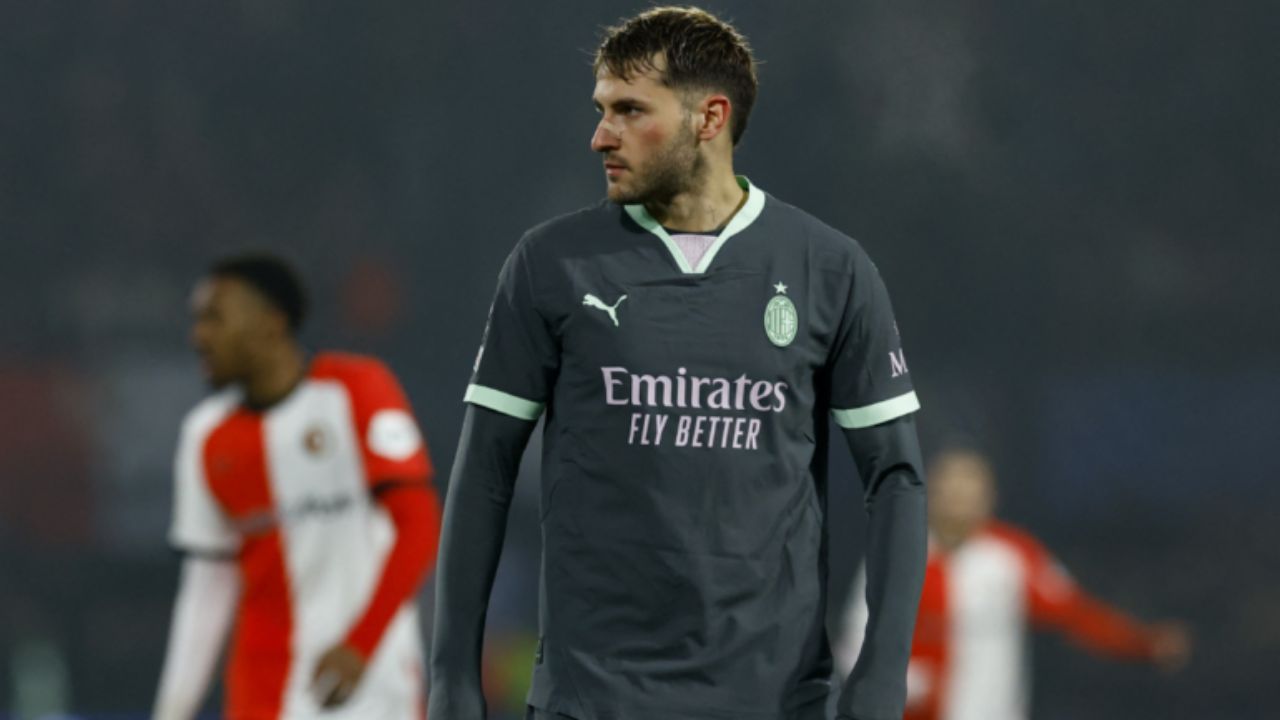 Amargo regreso de Santiago Giménez a Róterdam; no pudo mojar en Champions con el Milan