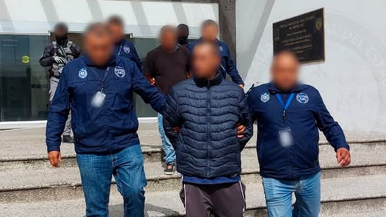 Capturan a dos hermanos acusados de asesinar a un hombre y abandonar su cuerpo en canal