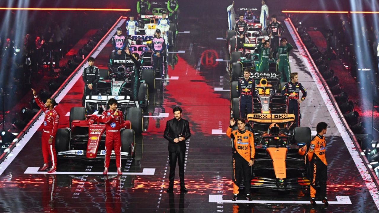 Al estilo Hollywood, con alfombra y música la F1 lanza su temporada 2025