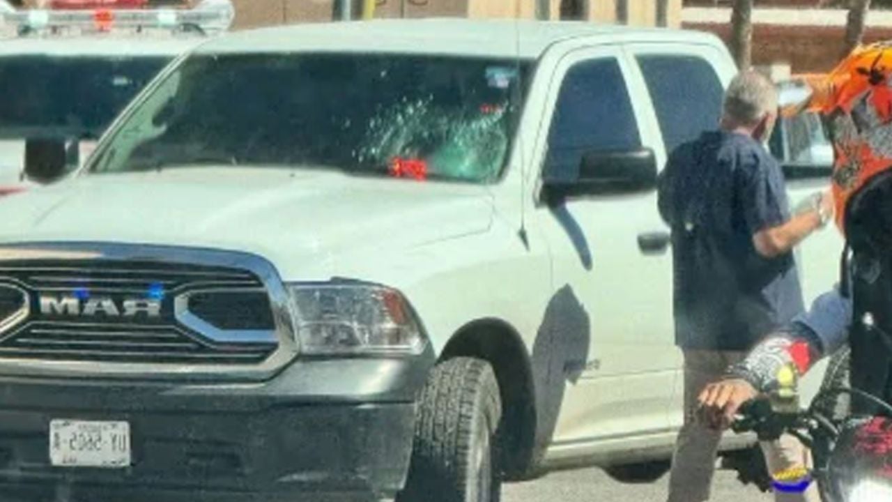 Elemento AMIC, involucrado en accidente vial en Hermosillo; ciclista resultó lesionado