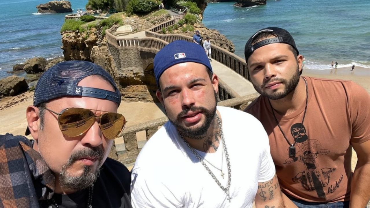 “Me los paso por los hue…”: Hermanos de Ángela Aguilar en desacuerdo por Grupo Frontera