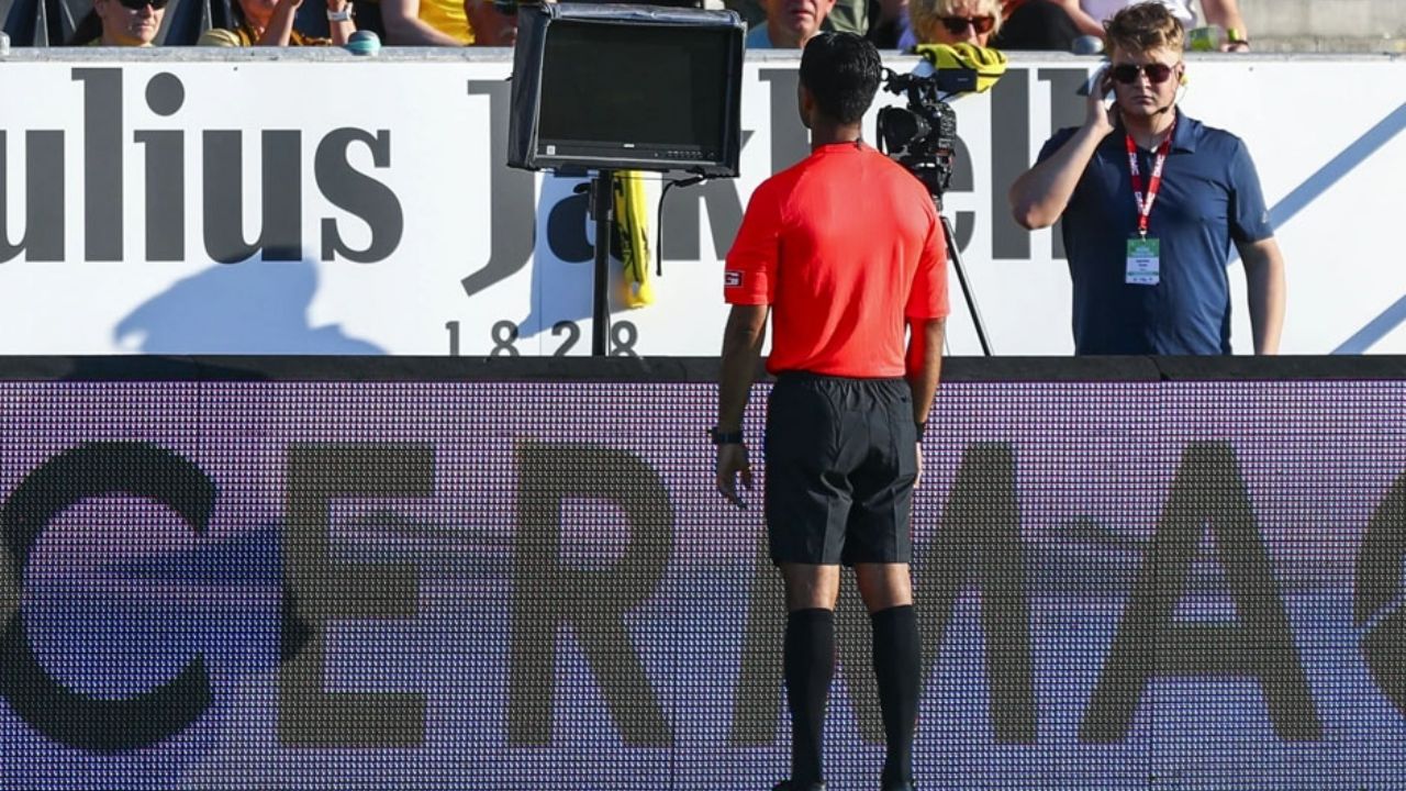 ¿Adiós al VAR? Noruega votará sobre eliminarlo, y el mundo observa con interés