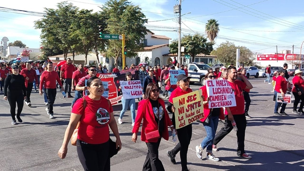 Ciudad Obregón: Maestros del SNTE demuestran ‘músculo’ contra la reforma al Issste