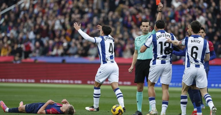 Aritz vio la roja directa por su falta