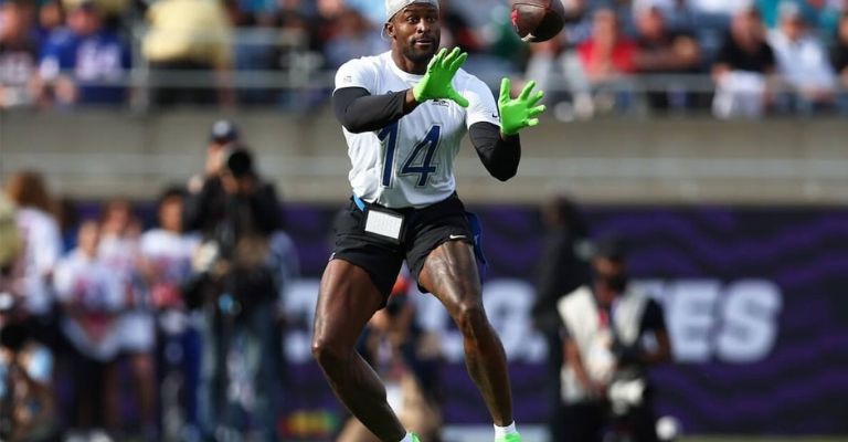 El receptor firmó por cinco campañas