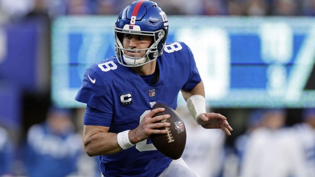 Daniel Jones acuerda con los Colts por una campaña; contenderá por puesto titular