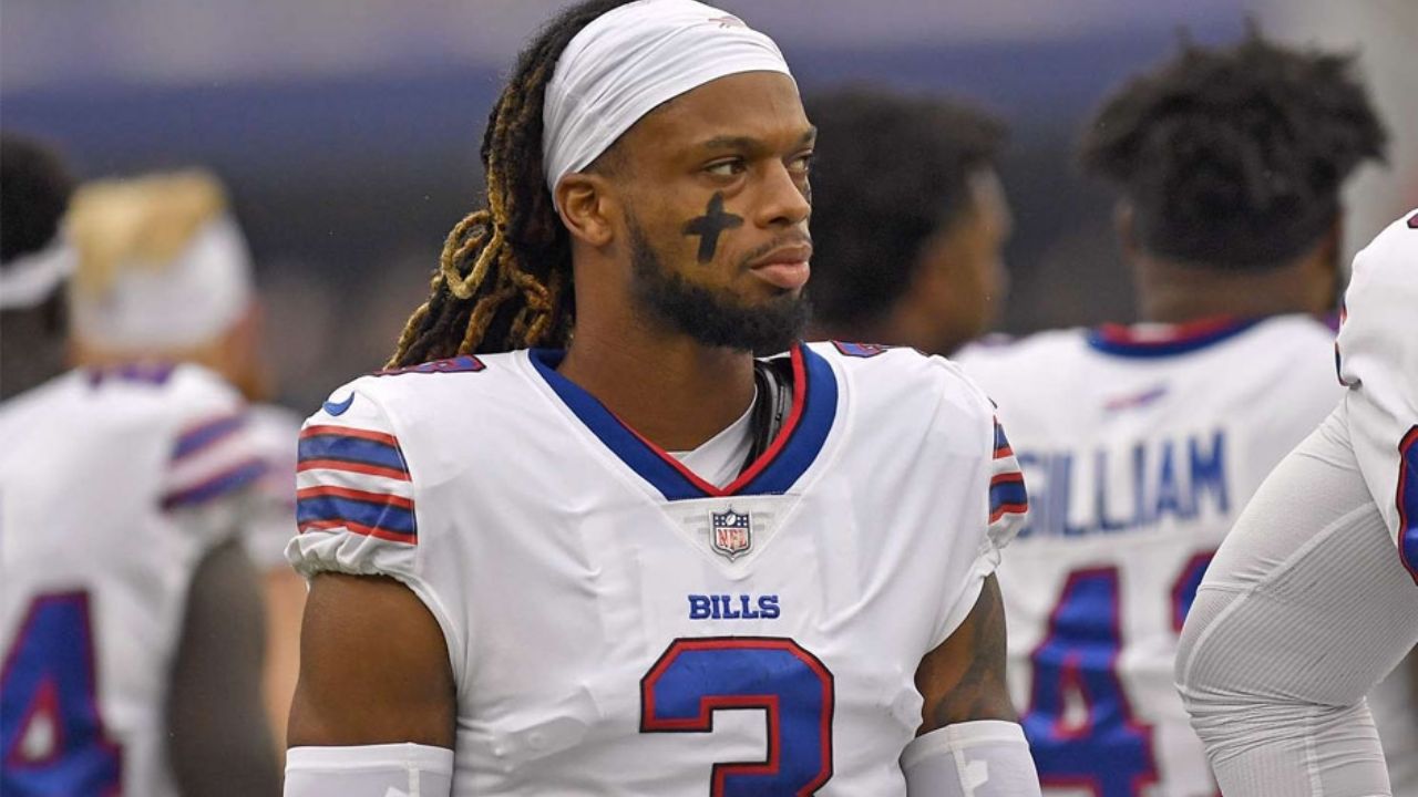 Los Bills retienen al safety Damar Hamlin al pactar por una temporada más