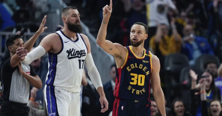 Curry tuvo una noche histórica