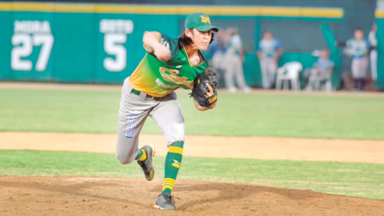 El pitcher de los Cañeros, Luis Enrique Gastélum gana el premio a Novato del Año de la LMP
