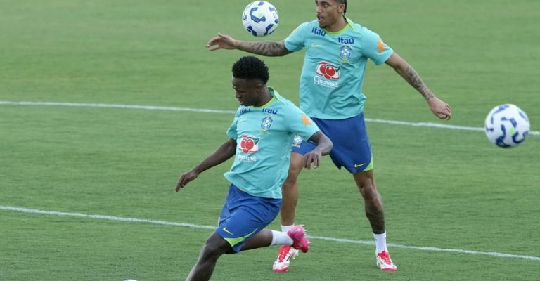 Vinicius estaría en el once inicial de Brasil