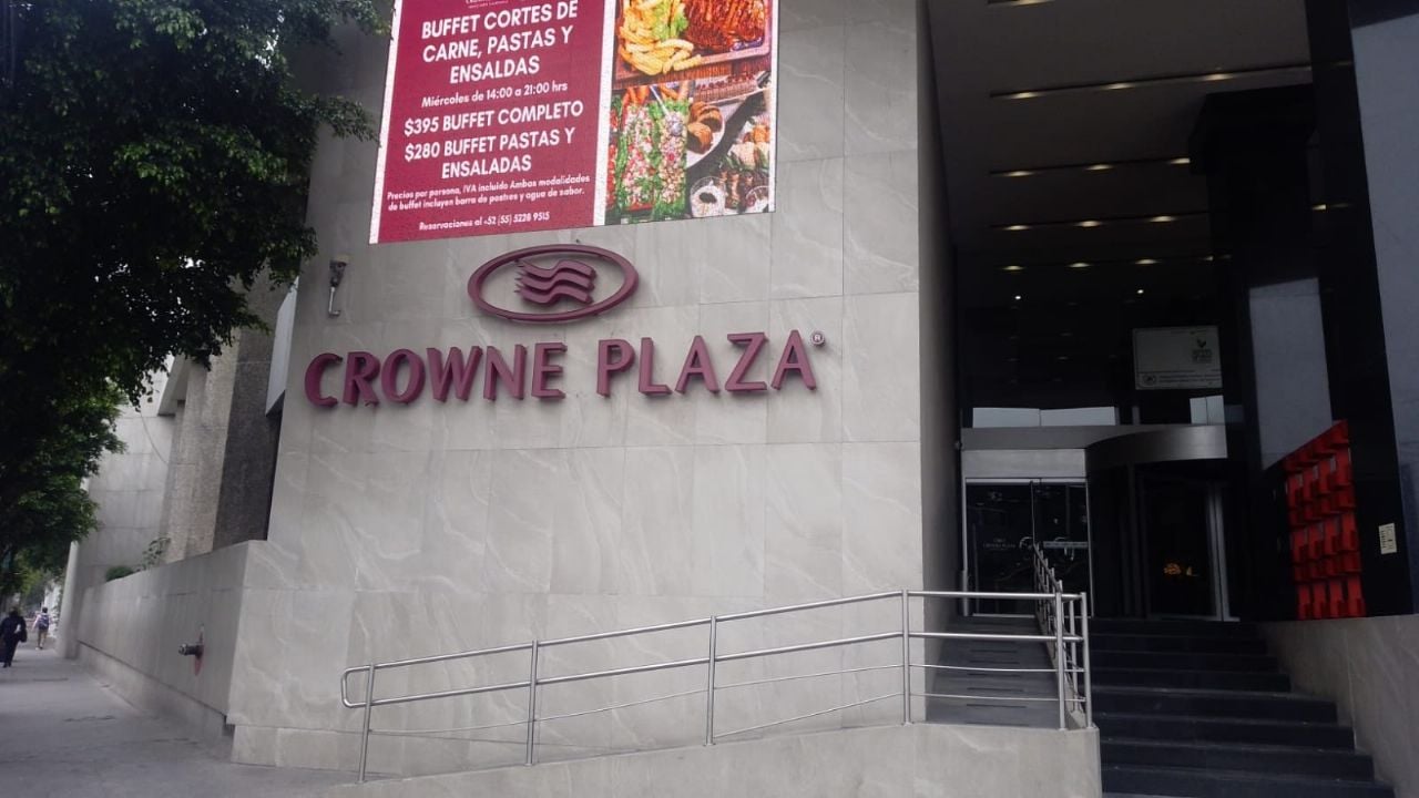 VIDEO: Balacera en hotel de Tlalnepantla deja dos hombres muertos; sicarios escapan