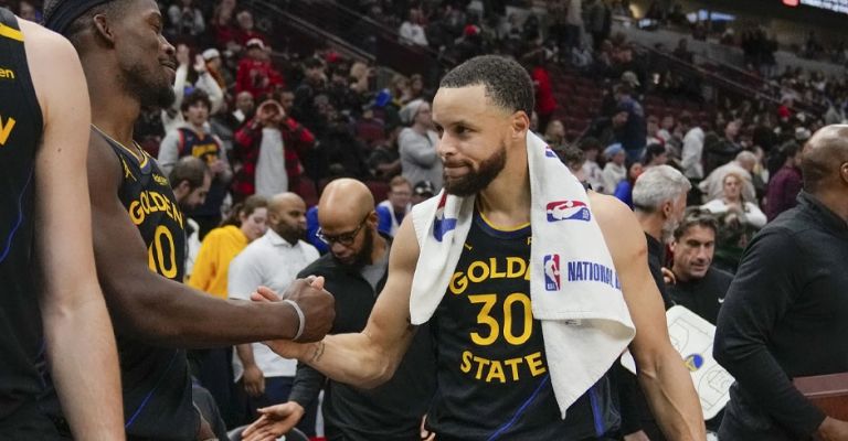 El jugador se ha conectado bien con Curry