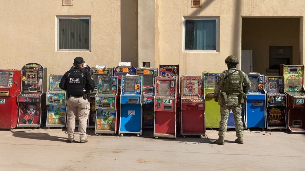 Decomisan 37 máquinas tragamonedas y 90 envoltorios de narcóticos en Cajeme y Bácum