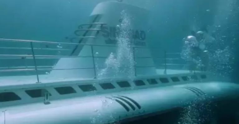 Submarino Sindbad se hunde y deja 6 muertos y 14 heridos