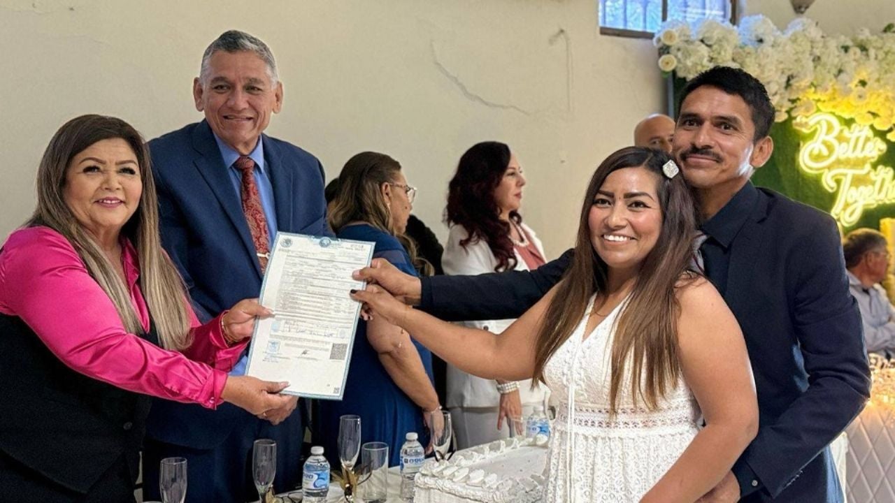 Celebran jornada de Matrimonios Colectivos en Empalme; unen a 62 parejas