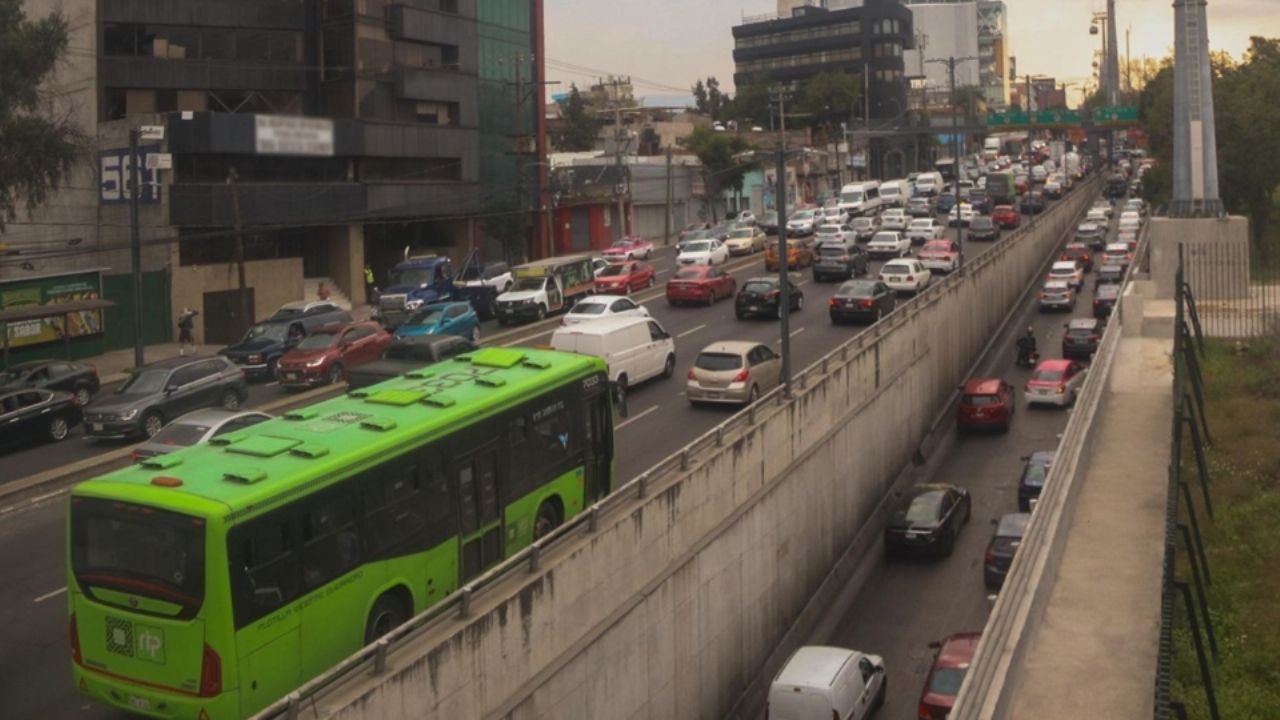 Hoy No Circula: Autos que no transitan en CDMX este sábado 25 de octubre del 2025, ¿doble contingencia?
