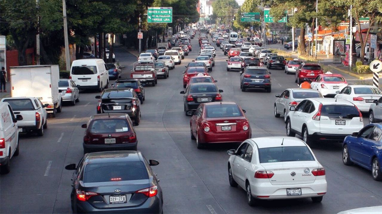 Hoy No Circula: Conoce los autos que no podrán transitar en México este 3 de abril 2025