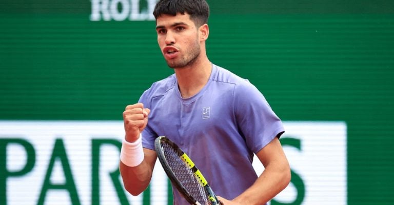 Alcaraz se repuso de un susto inicial