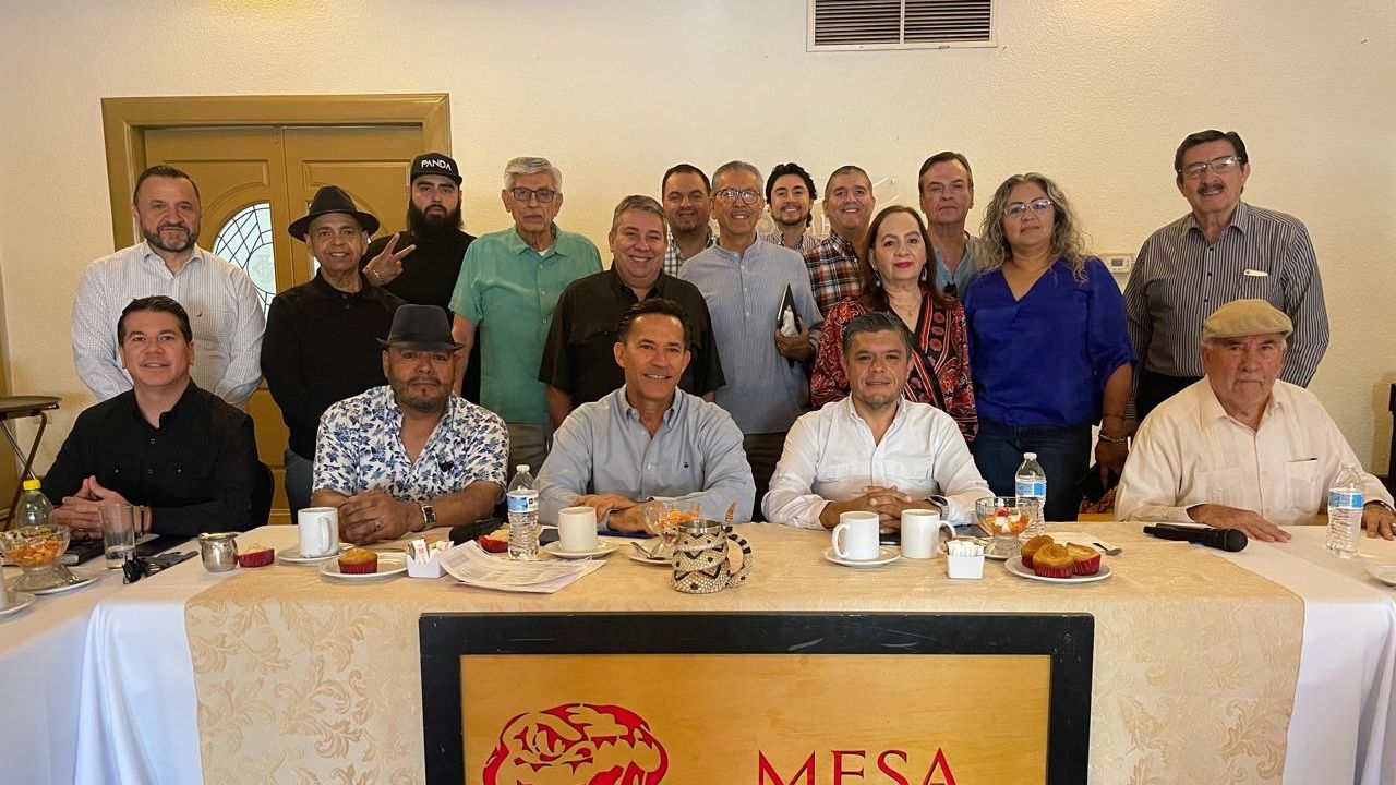 Mesa Cancún: Vázquez Valencia destaca trabajo hecho en salud y educación en Huatabampo