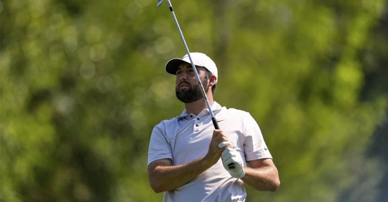 Scheffler se mantiene en la pelea 