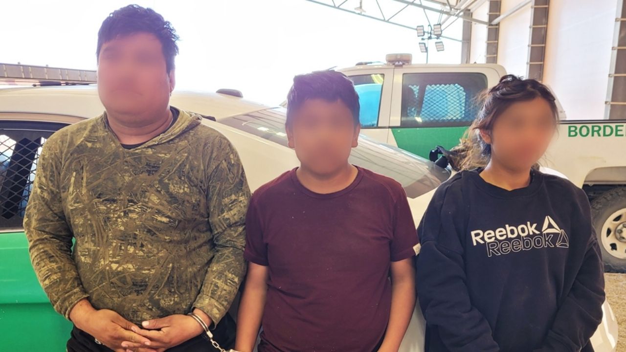 Cae mujer con cinco migrantes ocultos en su auto tras cruzar frontera Sonora – Arizona