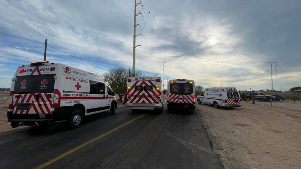 En pleno Domingo de Ramos, accidente en carretera Puerto Peñasco-Caborca deja 8 víctimas