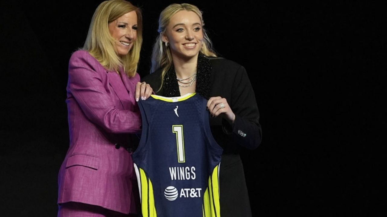 Le salen alas; Paige Bueckers es la selección número 1 en el draft de la WNBA