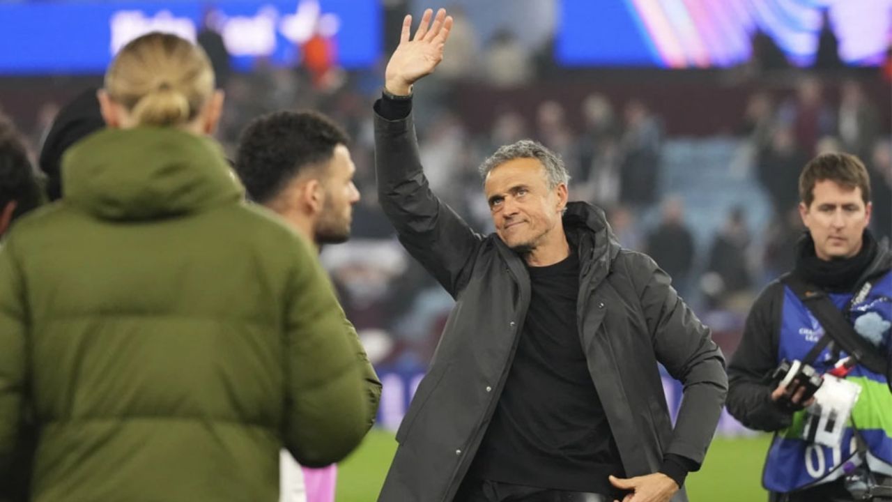 Luis Enrique rinde homenaje al “mejor equipo del mundo”; el PSG va a semifinales