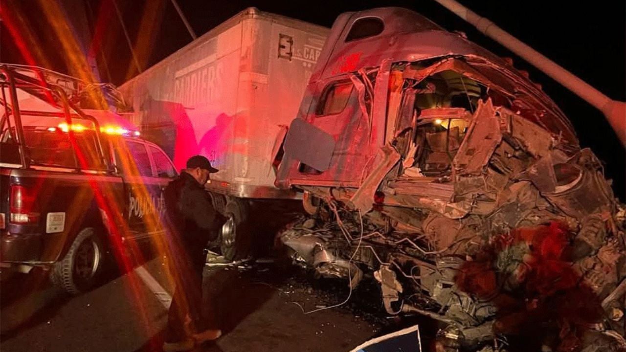 Mueren policías en accidente automovilístico tras choque en autopista Durango-Mazatlán