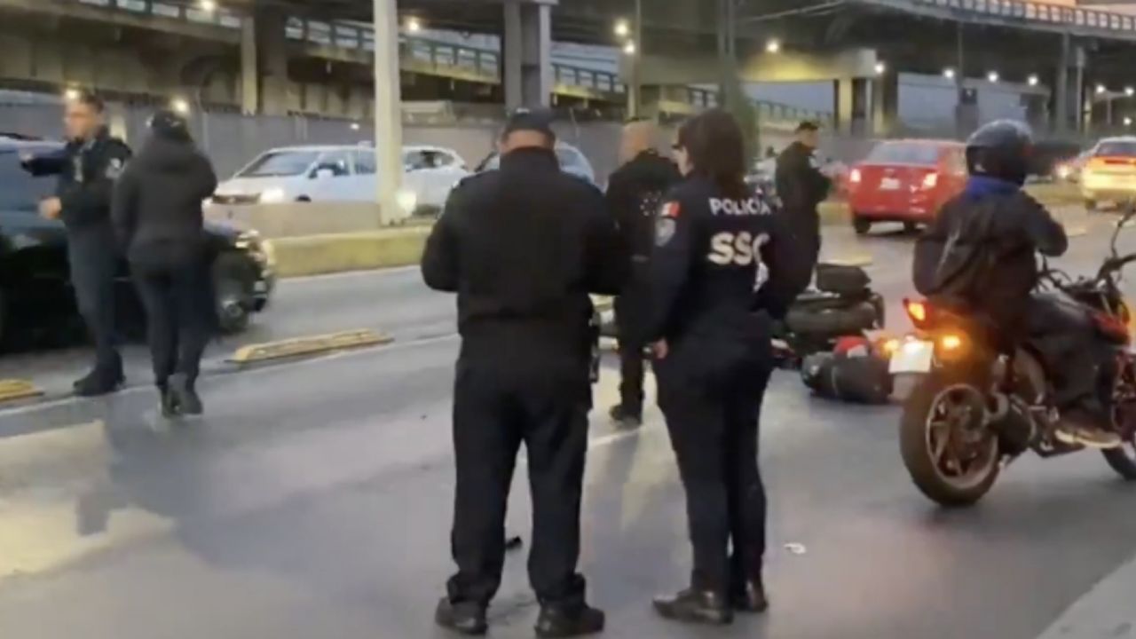 Fatal accidente en la Terminal 2 del AICM: Muere motociclista tras derraparse