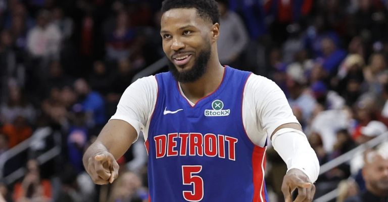 Beasley le da seguridad desde la larga distancia a Detroit