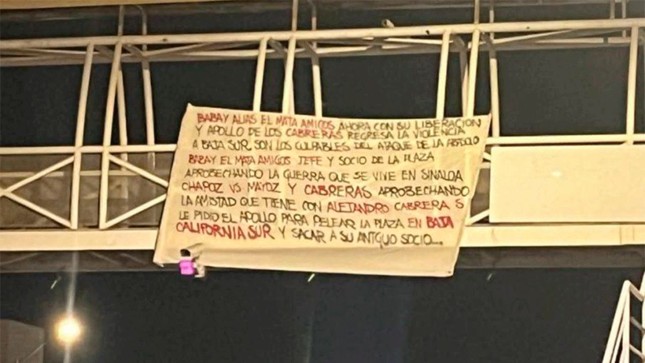 Viernes violento en BCS: Colocan narcomantas con mensajes de amenaza en puentes de La Paz