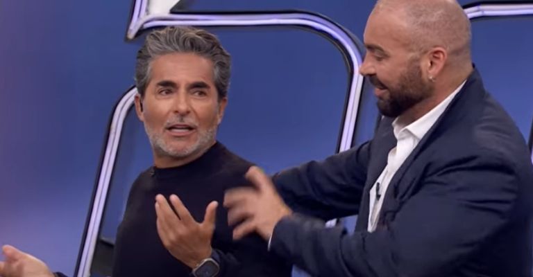 Raúl Araiza estalla en vivo y arremete contra presentador de Televisa tras golpearlo