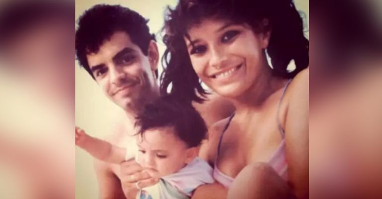 Aislinn Derbez se ha mostrado muy cercana a Eugenio Derbez, su padre. Sin embargo, hubo momentos en los que él y Gabriela Michel