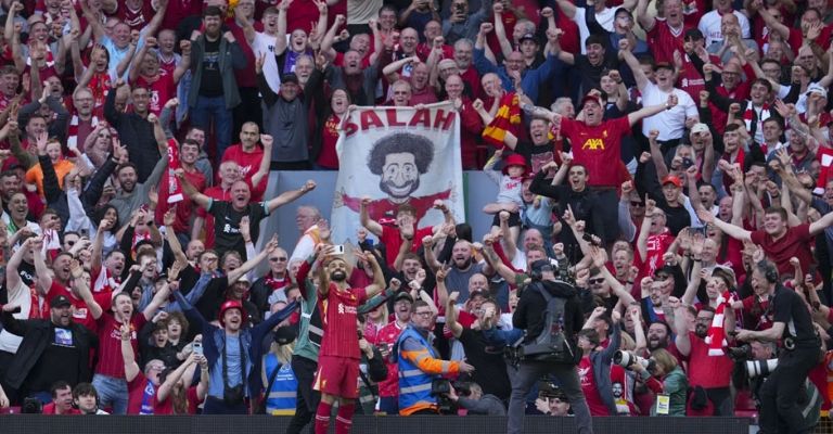 La selfie del campeón, Salah y la afición