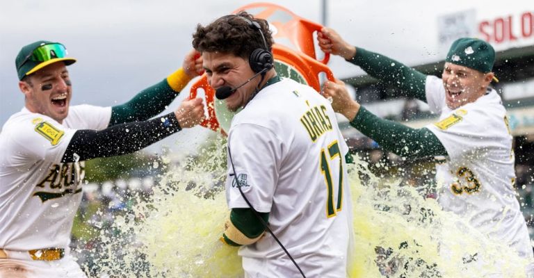 El baño de la victoria para el sonorense