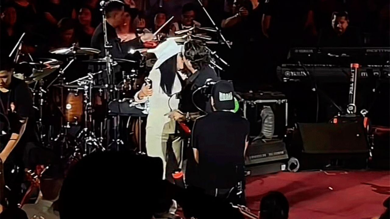 ¿Infidelidad?: Nodal y su supuesto beso con una fan durante Palenque de Cuernavaca