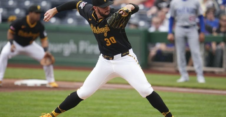 Skenes fue vapuleado por Chicago