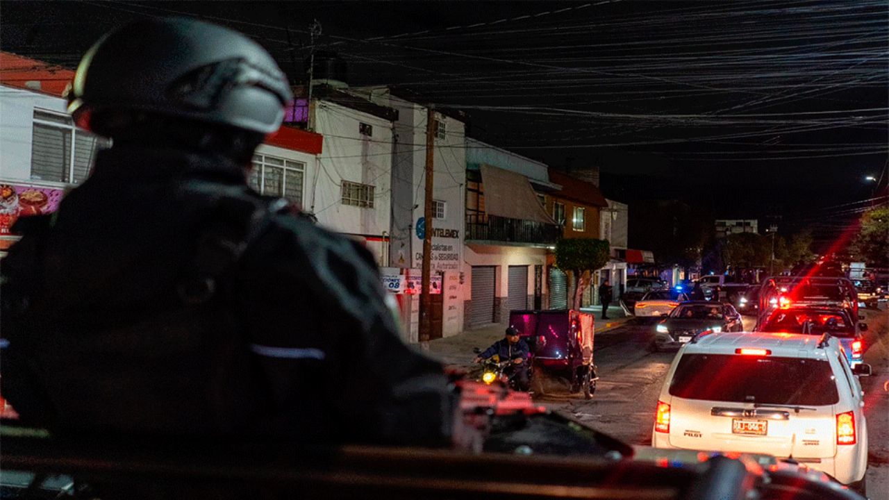 Muere mujer en ataque armado y su cuerpo queda en plena vía pública de Ciudad de México