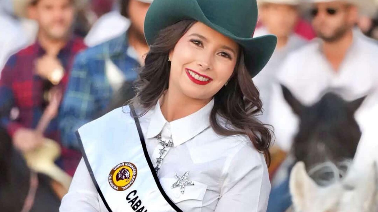 Paulina Chon es la reina de los caballos bailadores en Sonora