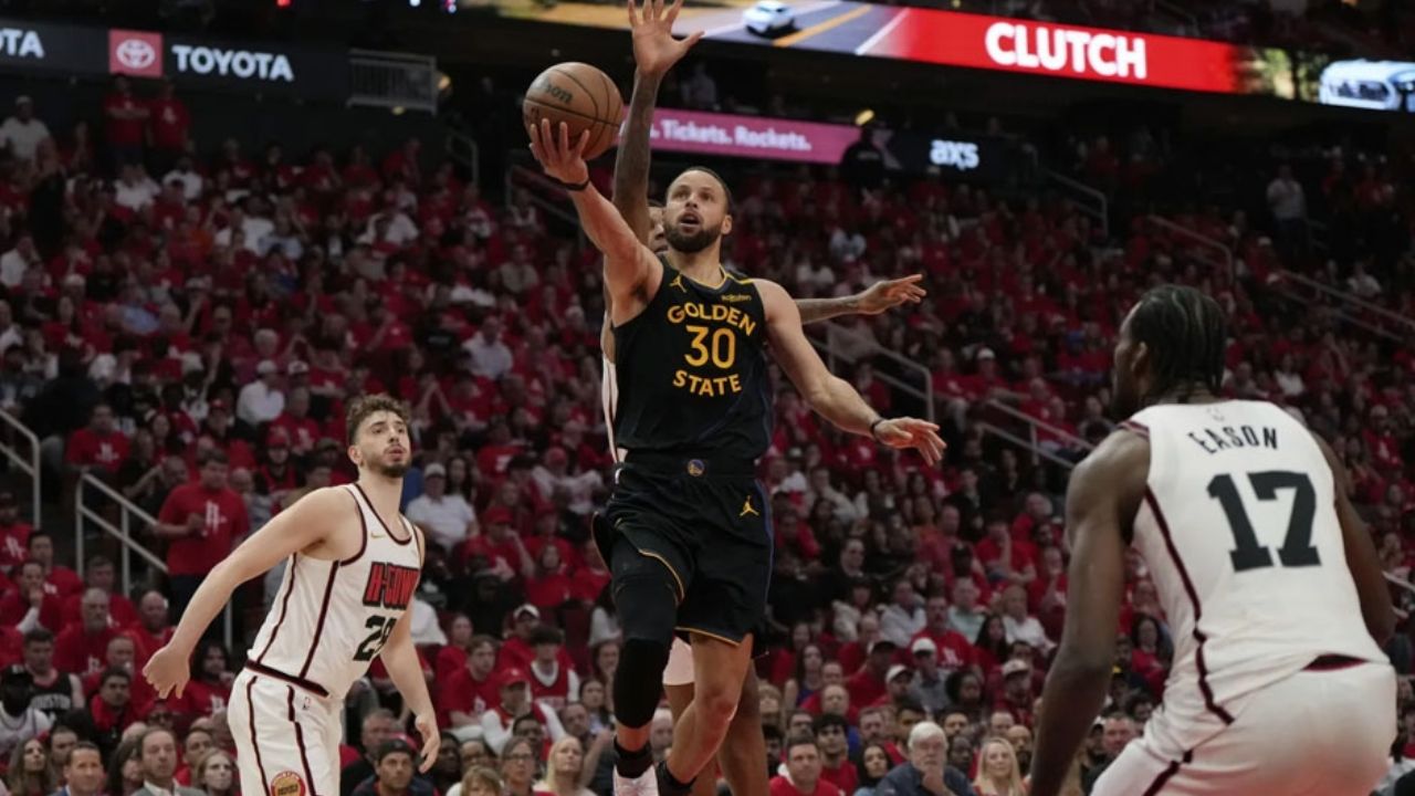 De la mano de Curry y Hield, los Warriors van a las semifinales del Oeste
