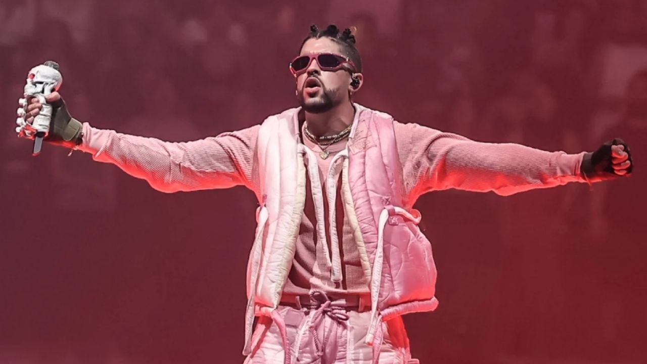 Bad Bunny sorprende al colarse en una despedida de soltera en Puerto Rico (VIDEO)
