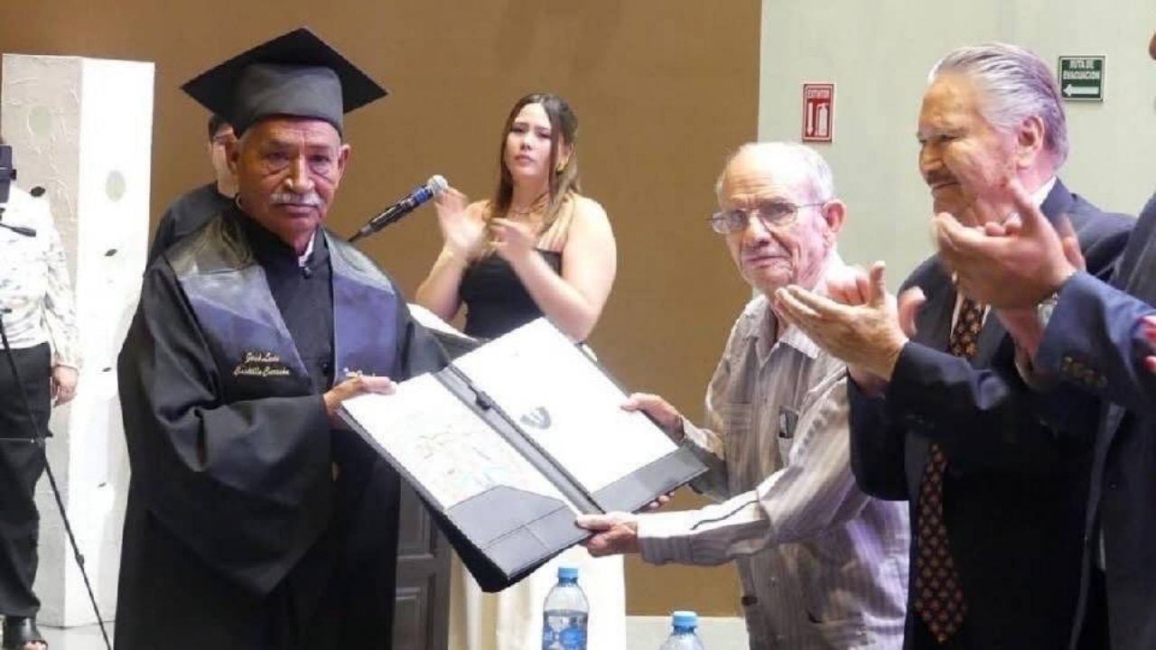 Dan doctorado Honoris Causa a José Luis Castillo, padre buscador de Esmeralda en Chihuahua