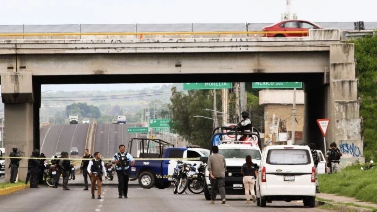 En ataque armado, es asesinado elemento de la Guardia Nacional sobre la autopista a Celaya