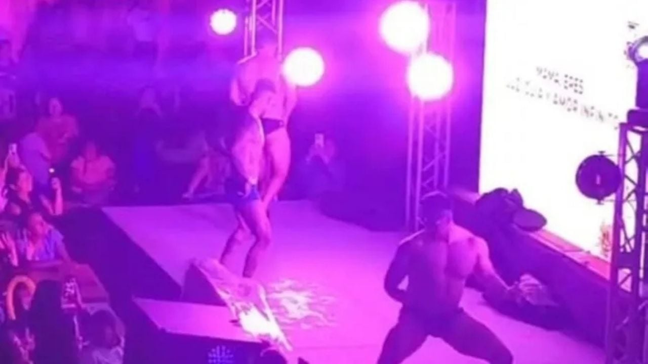 Piden sancionar a alcalde en Oaxaca por regalar show de stripers el Día de las Madres