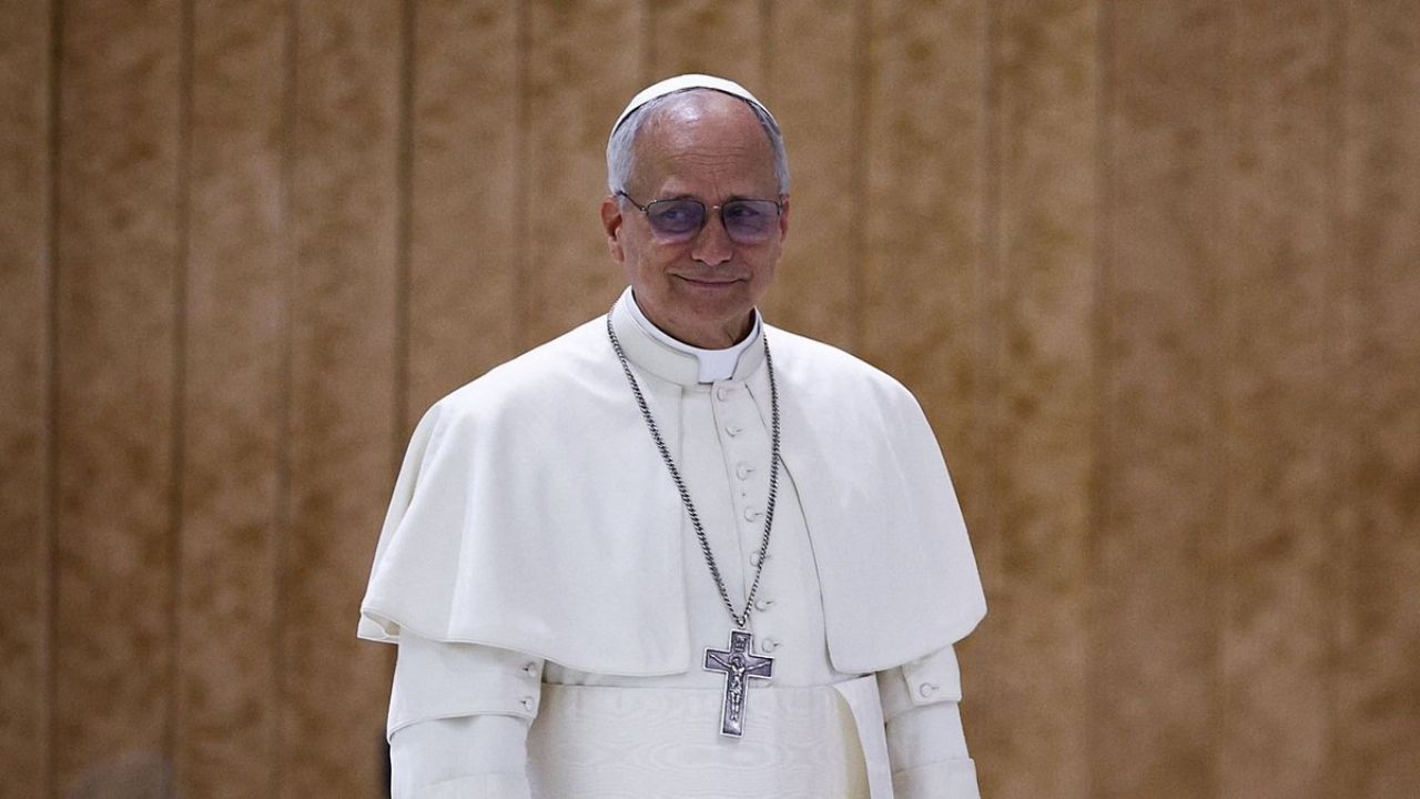 ¿Cuándo vendrá el Papa León XIV a México? Rosa Icela Rodríguez entregará invitación