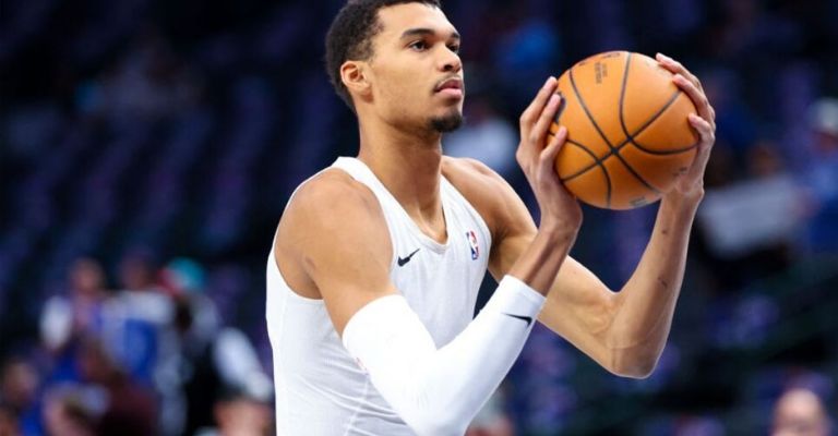 Wembanyama no pudo finalizar la temporada