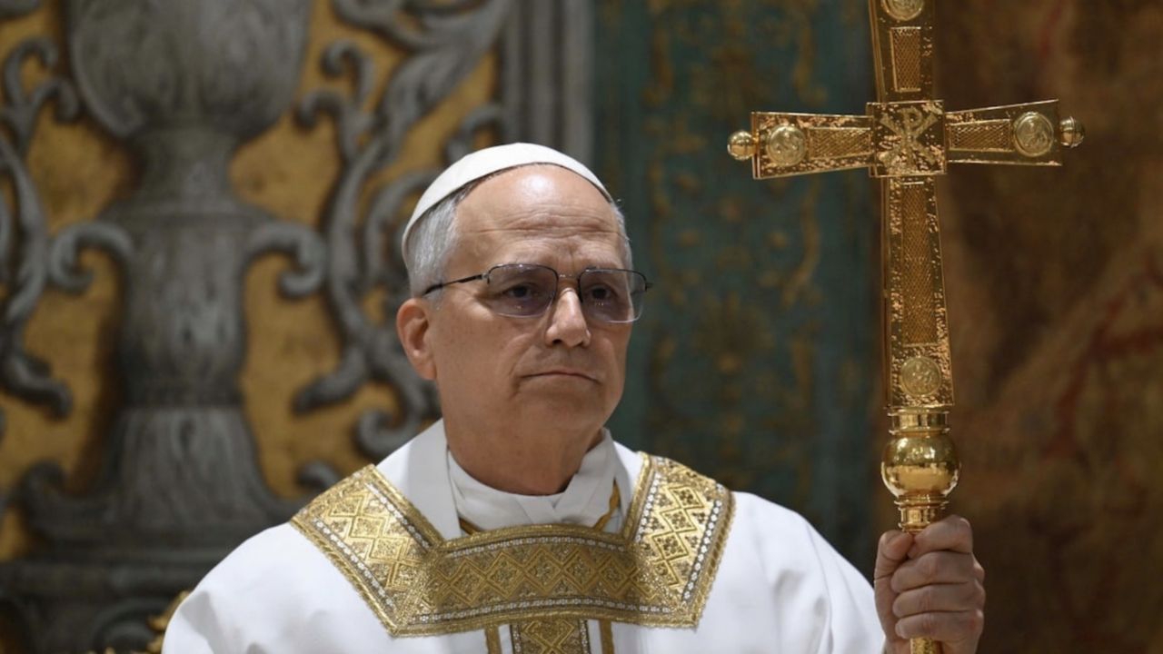 Rosa Icela Rodríguez representa a México en el inicio de pontificado de León XIV