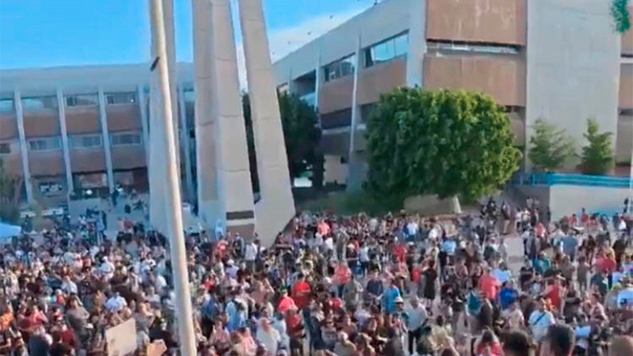 Exigen ciudadanos revocación de mandato de la gobernadora Marina del Pilar en Mexicali